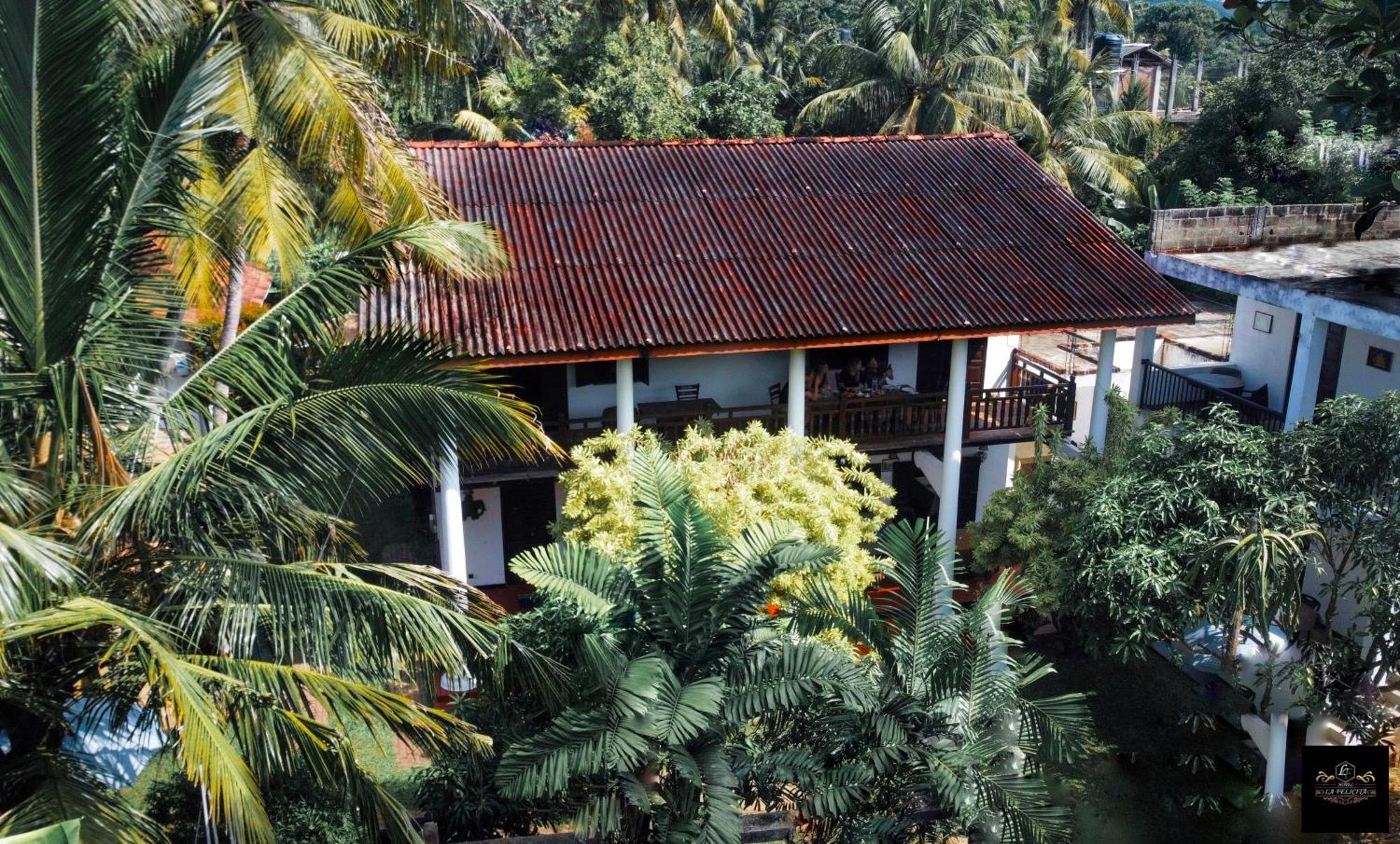 Hotel La Felicita Mirissa Exteriör bild