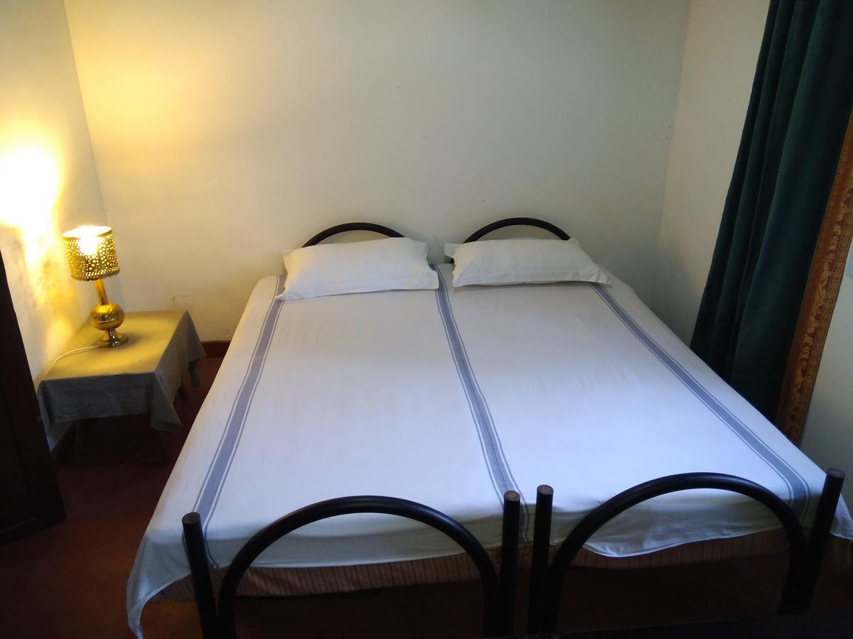 Hotel La Felicita Mirissa Exteriör bild