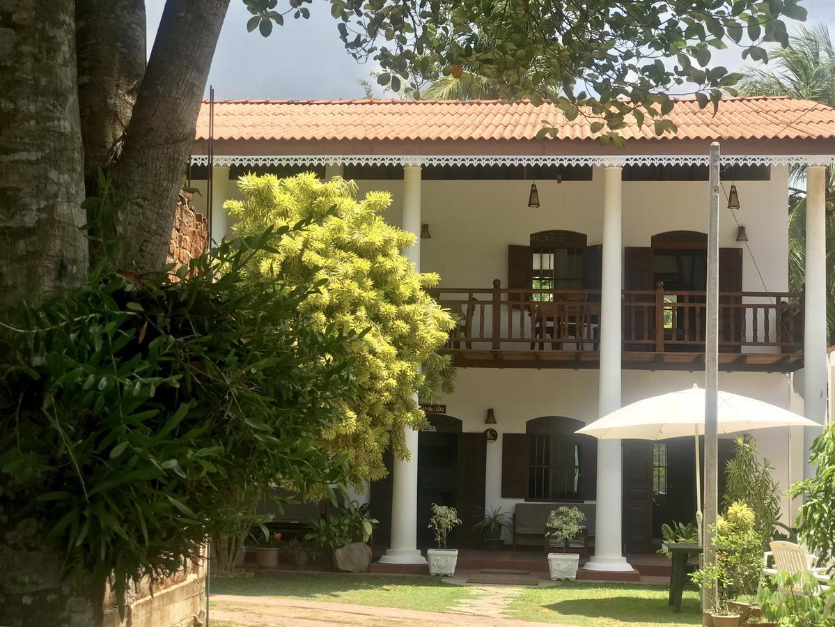 Hotel La Felicita Mirissa Exteriör bild